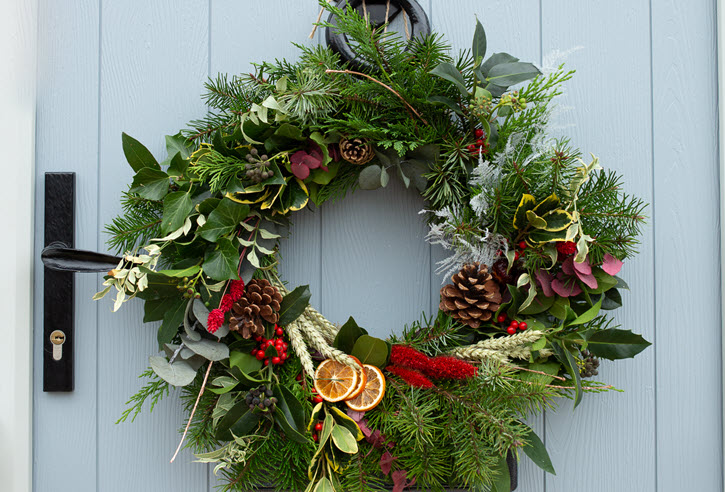 fresh-festive-wreath-making-kit-2-florence-flowers
