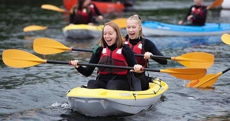twin-kayaking-loch-lomond